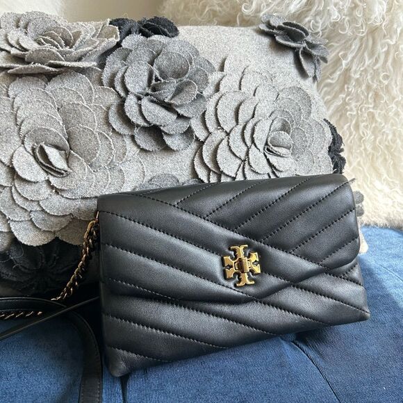 Tory Burch Kira Chevron Leather Crossbody Bag - Picture 1 of 7